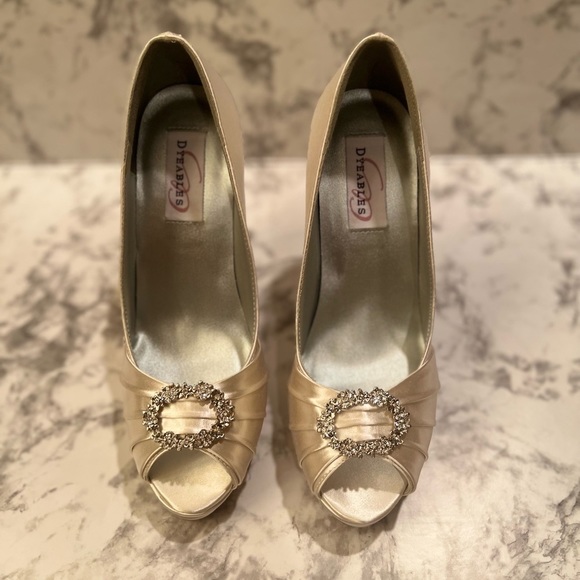 Dyeables Bridal Shoes- Champagne color with Crystal cut graphic hardware at vamp - Picture 4 of 5